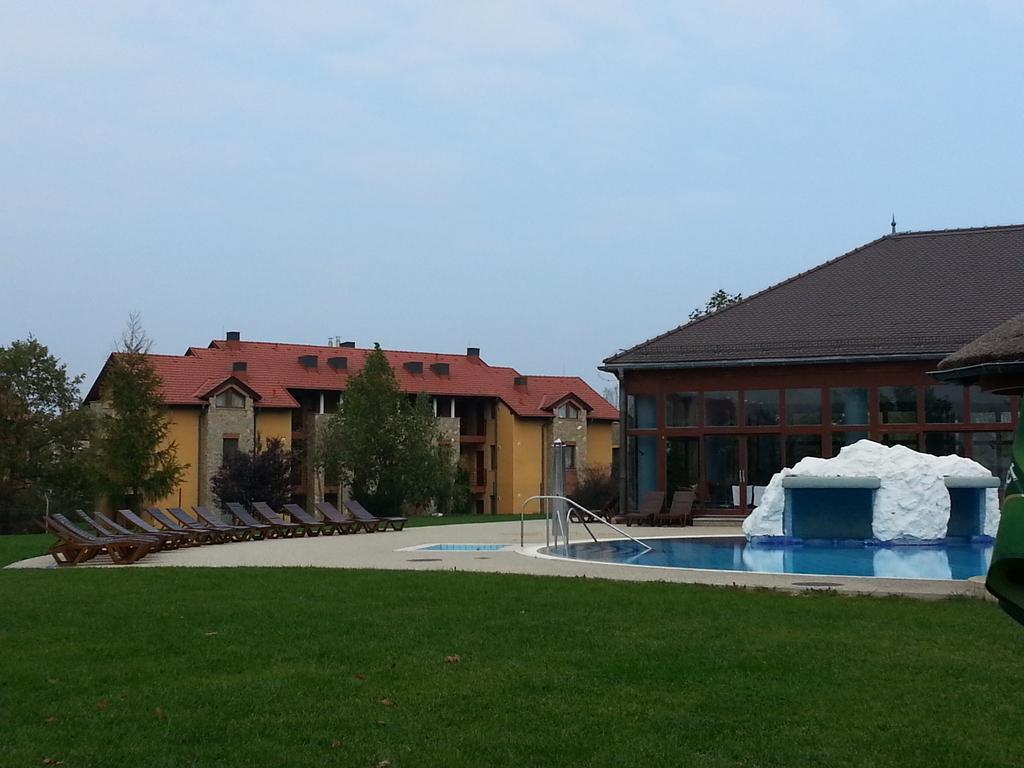 Bük Birdland Villapark Golf View מראה חיצוני תמונה
