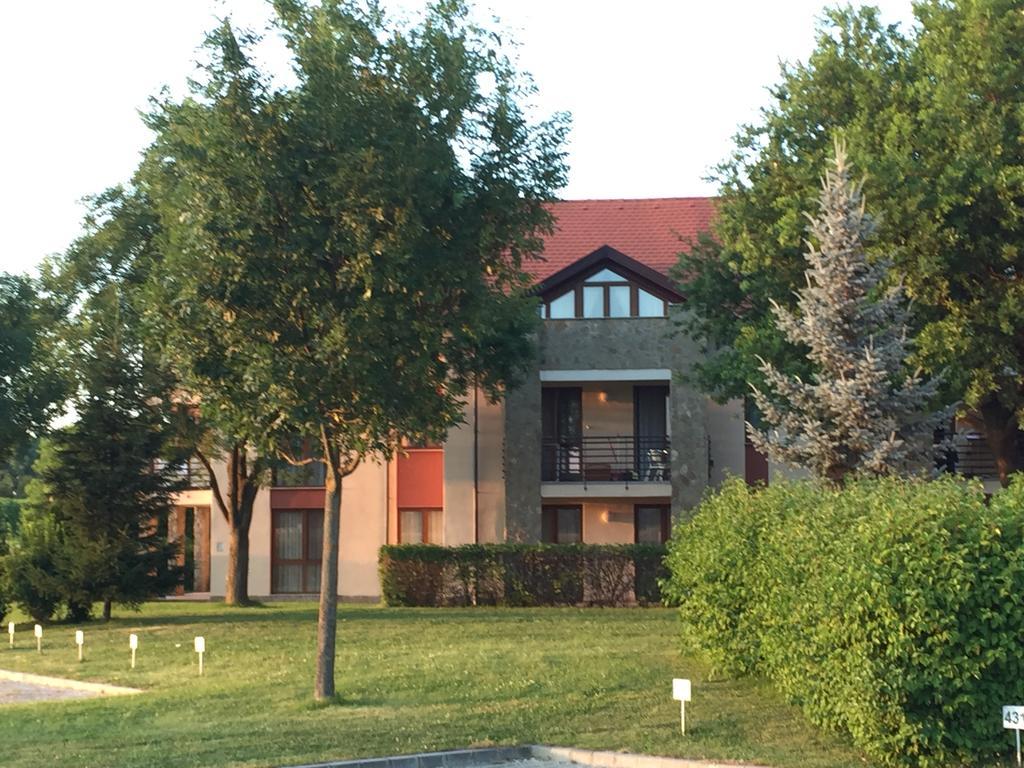 Bük Birdland Villapark Golf View מראה חיצוני תמונה